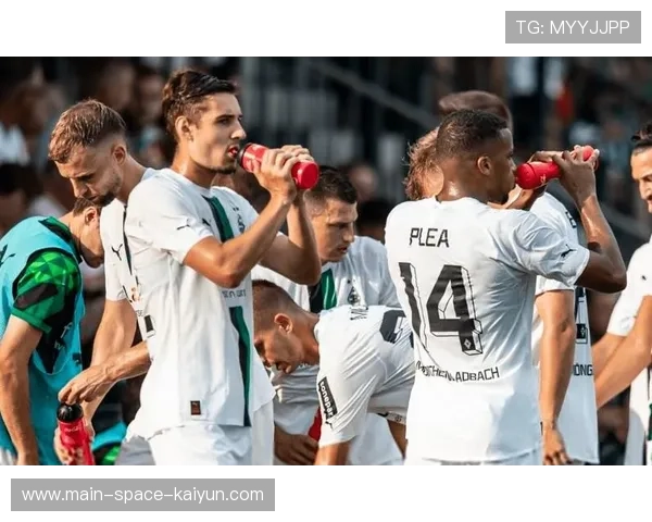 拜仁赛季首败警钟长鸣，多线作战考验阵容深度与调整能力